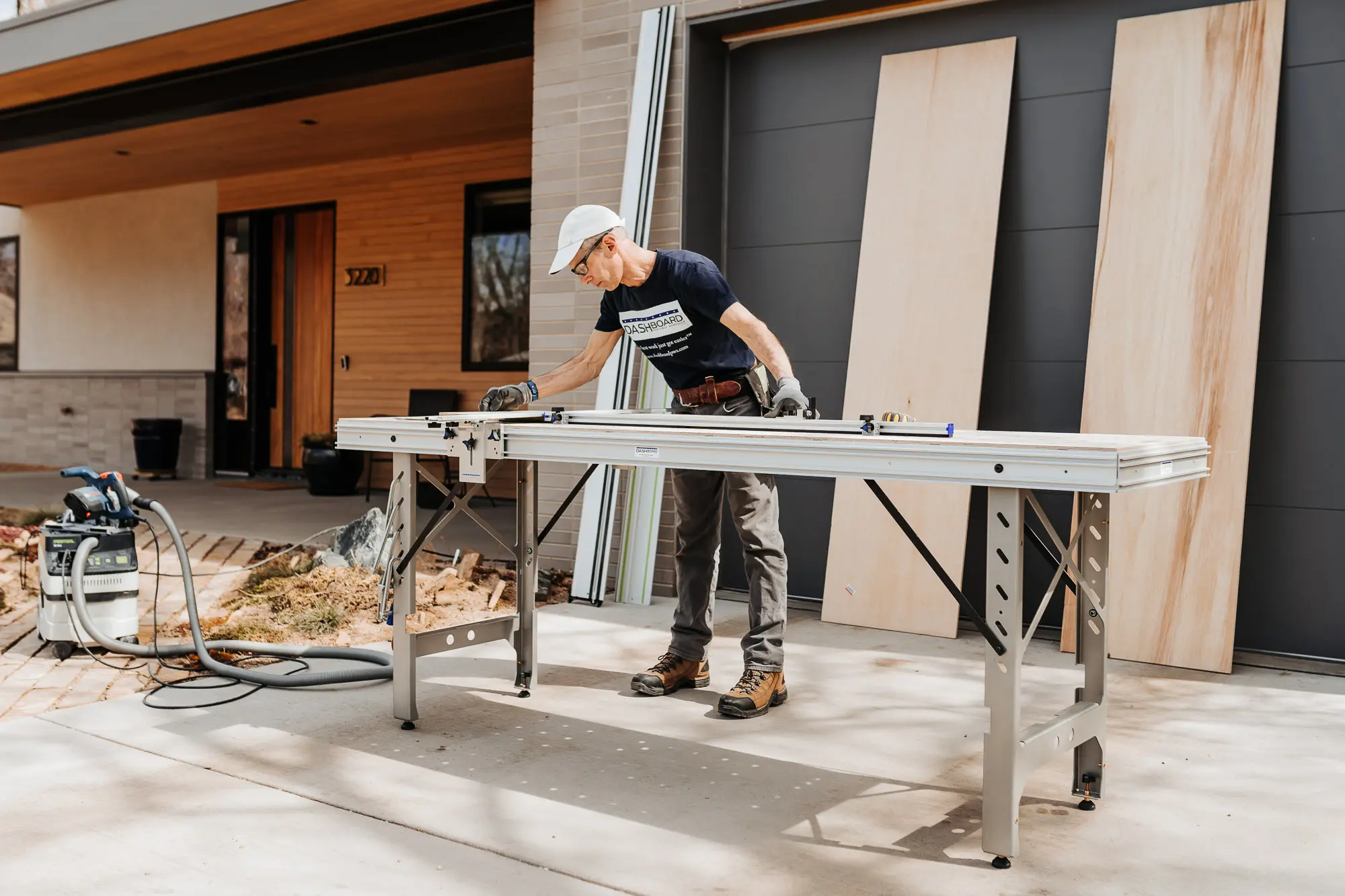 Illustrative example of best portable workbenches from Google Search