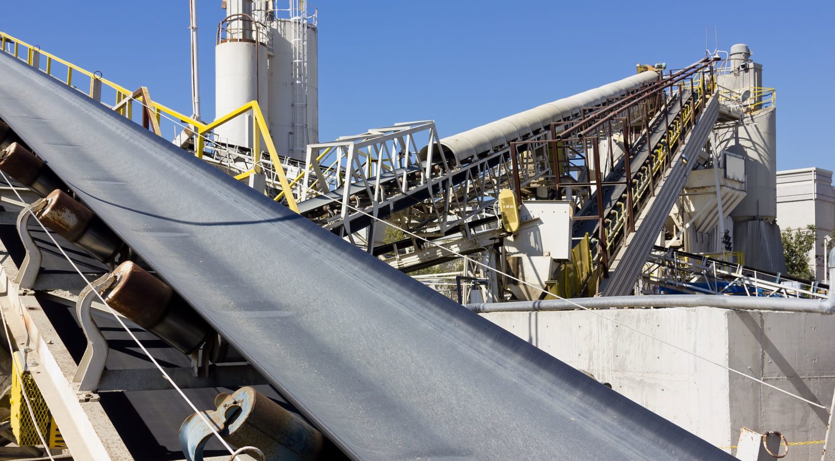 Illustrative example of conveyor belt: from Google Search