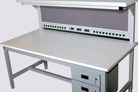Illustrative example of laboratory workbench from Google Search