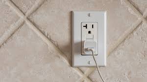 9 Types of Outlets You Might Find in Your House (and What They're ... - power plugs