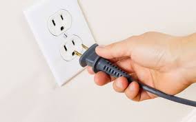 Do You Know The Difference Between A Two- And A Three-pronged Plug? - prong plug