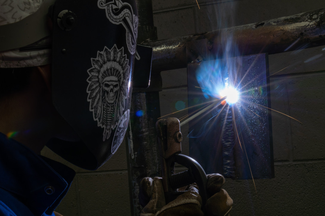 Illustrative example of manhattan welding from Google Search